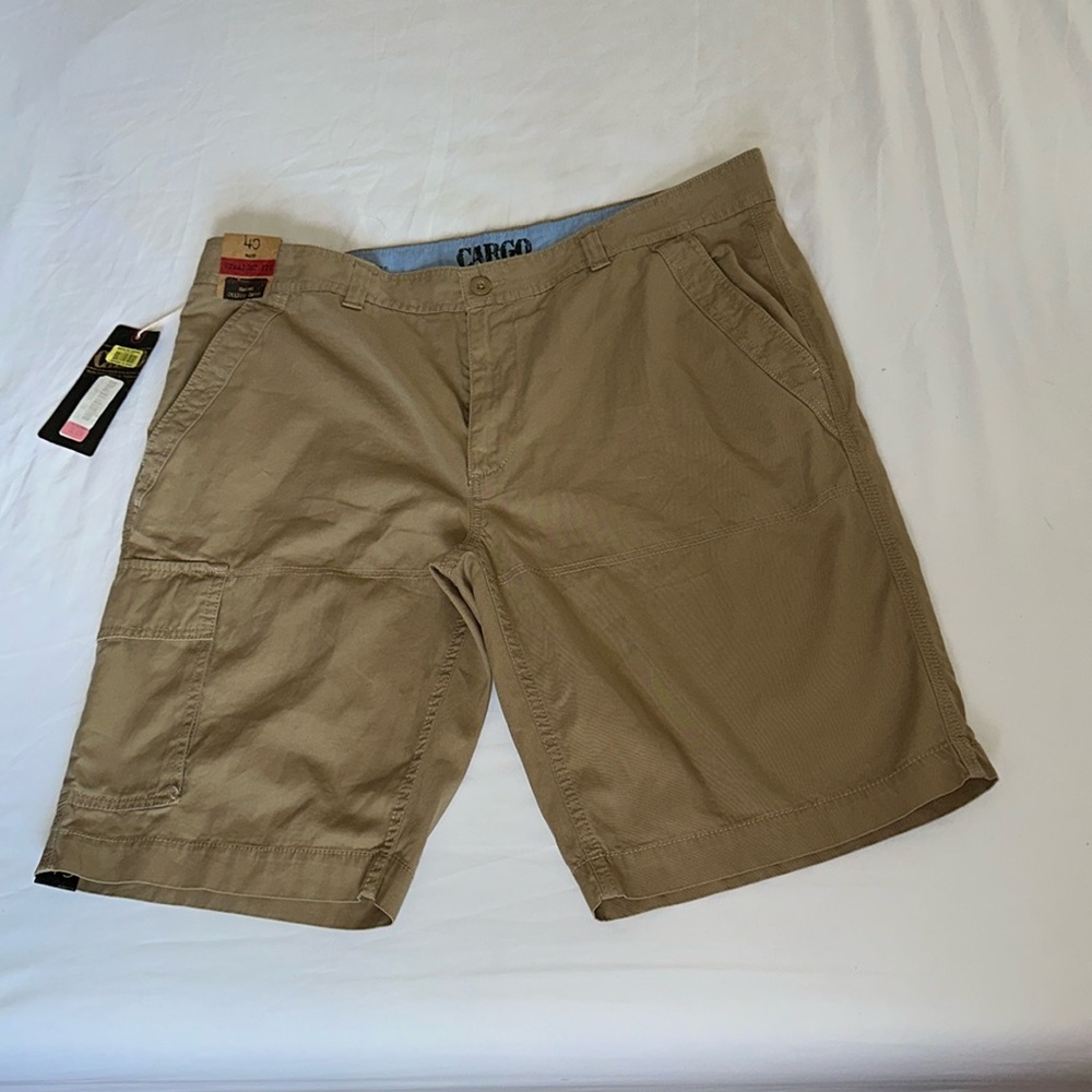 Roundtree & Yorke Cargo Shorts - in KhakiTan